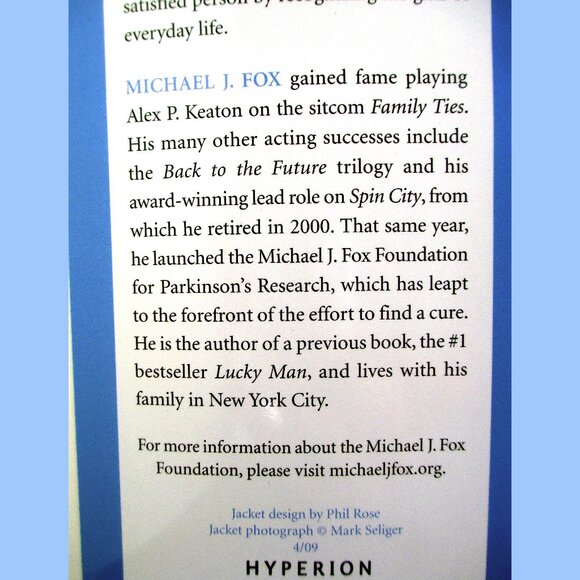 Book - Always Looking Up: Adventures of an Incurable Optimist by Michael J. Fox - Picture 11 of 12